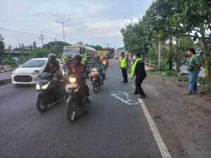 Seorang Pelajar Meninggal Dunia dalam Laka lantas di Turunan Jembatan layang Trosobo.