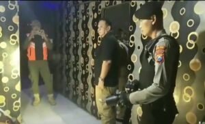 Pastikan Tempat Karaoke Tutup Selama Ramadhan !!! Sat Samapta Polres Kediri Kota dan Satpol PP Kabupaten Kediri Gelar Operasi Gabungan, Hasilnya Nihil !!!