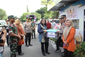 Pastikan Pelayanan Optimal, Kapolres Kediri Kota Bersama Forkopimda Tinjau Pos Pam dan Pos Yan Serta Stasiun KA