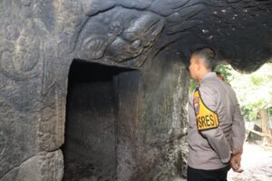 Laksanakan Amanat UU 11/2010 Tentang Cagar Budaya, Kapolres Kediri Kota Kunjungi Goa Seloangleng