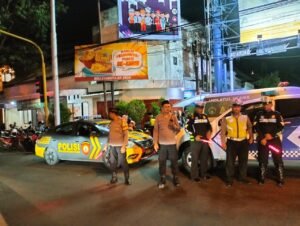 Ciptakan Rasa Aman Pada Masyarakat, Polres Kediri Kota Gelar Patroli Blue Light
