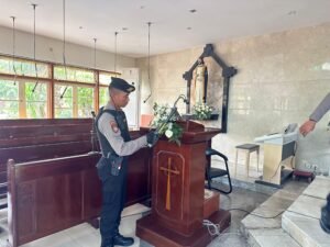 Peringati Kenaikan Isa Almasih di Kota Kediri: Sat Samapta Polres Kediri Kota Seterilisasi Sejumlah Gereja
