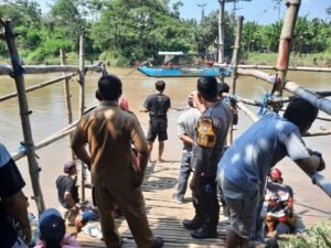 Flushing Alias Pladu, Polisi Kota Kediri Beri Himbauan Pada Warga Pencari Ikan Mabuk