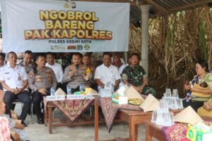 Jaga Kamtibmas, Kapolres Kediri Kota Ajak Warga Blimbing Mojo Kediri Ngobrol Bareng