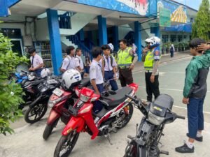 Tekan Angka Kecelakaan, Polres Kediri Kota Beri Sanksi Pelajar Yang Nekat Bawa Motor Ke Sekolah