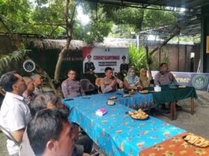 Lebih Dekat Dengan Warga,Polsek Pesantren Gelar Curhat Kamtibmas