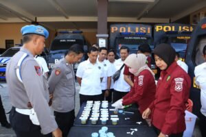 Antisipasi Penyalahgunaan Narkoba, Anggota Polres Kediri Kota Jalani Test Urine
