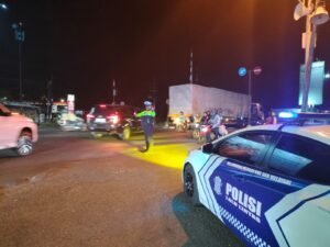 CIPTAKAN RASA AMAN SATLANTAS POLRES KEDIRI TINGKATKAN PATROLI BLUE LIGHT DAN PENGATURAN LALULINTAS MALAM HARI