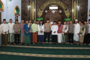 Safari Subuh Keliling (Suling) Membangun Kedekatan Polisi dengan Warga di Wilayah Pesantren