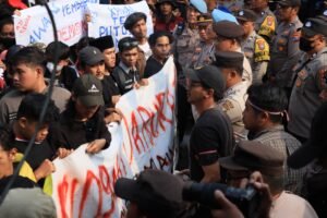 Kapolres Kediri Kota Ucapkan Terima Kasih Kepada Masa Aksi Telah Menjaga Kondusifitas