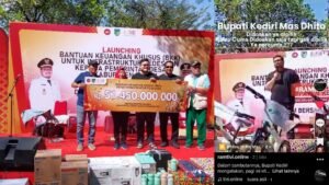 Di Duga Curi Start Kampanye,Calon Bupati  Kediri Ini Jadi Sorotan Publik