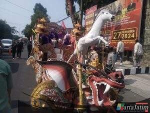 Kirab Maskot Pilkada Serentak Tahun 2024 Jawa Timur Tiba di Kota Kediri