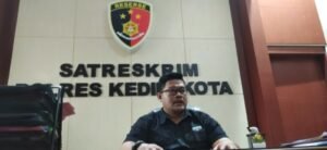 Pasca Membacok Dua Anak Kandungnya Dengan Parang Saat Masih Tidur, Terduga Pelaku Yang Juga Ibu Kandung Korban Masih Syok. Kasat Reskrim:  Kakak Beradik Alami Delapan Luka Bacok Di Kepala