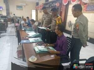 Pastikan Samsat Kediri Kota Berikan Pelayanan Terbaik Terhadap Wajib Pajak, Kasatlantas Lakukan Sidak