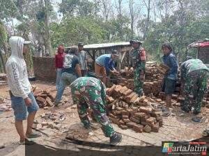 TMMD Sasaran Rumah Tidak Layak Huni (RTLH) Mulai Dibongkar Satgas TMMD