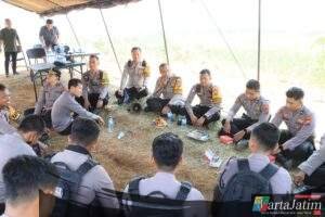 Antisipasi Kerawanan Pilkada 2024, Polres Kediri Kota Gelar Latkatpuan Menembak Flash Ball