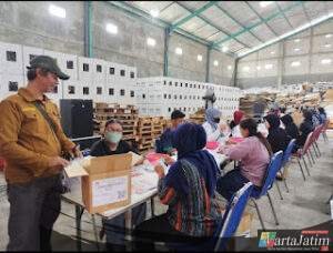 Dengan Upah Rp 150 dan Rp 200 Per Lembar, KPU Kota Kediri Mulai Pekerjakan Petugas Sorlip Surat Suara Pilkada 2024