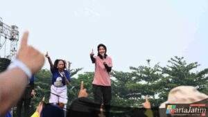 Gelar Acara Fun Run Color Bersama Seluruh Tim Pemenangan Vinanda Dan Gus Qowim  Lapangan Gajah Mada Pesantren Kota Kediri