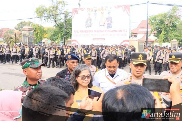 Polres Kediri Kota Gelar Apel Pergeseran Pasukan Pengamanan TPS Pilkada 2024