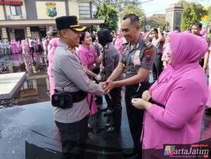 Kapolres Kediri Kota Pimpin Upacara Korp Raport Kenaikan Pangkat 91 Anggota Polri dan ASN