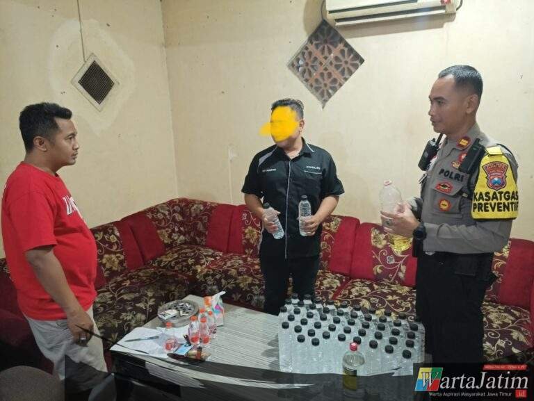 Polres Kediri Kota Sita Puluhan Botol Miras di Acara RX King Nusantara di GOR Jayabaya