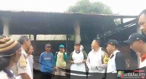 Kapolsek Ngasem Bersama Forkopimcam dan Dinas Peternakan Laksanakan Vaksinasi Guna Cegah PMK di Kecamatan Ngasem