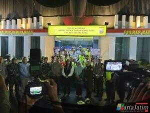 Kapolres Kediri Kota  Bersama Forkopimda Monitoring Pergantian Malam Tahun Baru dan Berikan Semangat di Pos Pam