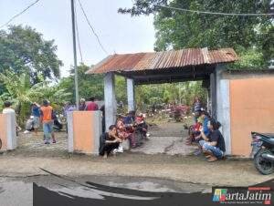 Bersih-bersih Makam di Desa Sambirejo, Tradisi Leluhur Jelang Ramadhan yang Masih Terjaga