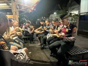 Sat Samapta Polres Kediri Kota Gelar Patroli SOTR Dan Sahur Bareng Warga, Sebagai Komitmen Wujudkan Ibadah Ramadhan Yang Nyaman Penuh Berkah