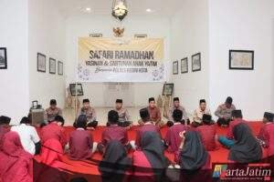 Berbagi Kebahagiaan di Bulan Ramadhan, Kapolres Kediri Kota Santuni Anak Yatim