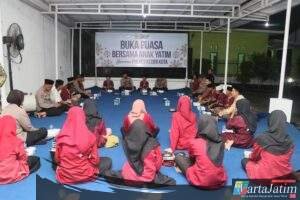 Ramadhan Berkah, Kapolres Kediri Kota  Ajak Anak Yatim Buka Puasa Bersama
