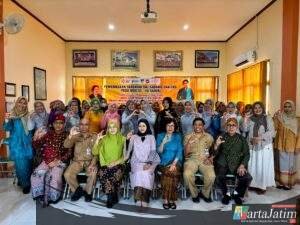 Dinas Kesehatan  Kabupaten Kediri Menggelar Pemeriksaan IVA,SADANIS Dan Skrining Faktor Resiko PTM Secara Serentak Di Hari Kartini 2025