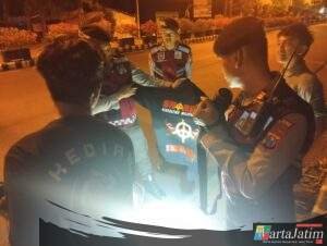 Sat Samapta Polres Kediri Kota Patroli KRYD Guna Pastikan Wilayah Hukumnya Kondusif Saat Weekend
