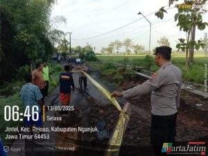 Akses Jalan Ambles, Polisi Pasang Rambu Peringatan di Perbatasan Kedungpadang-Jintel