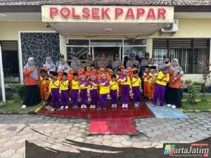 Antusiasme Siswa-Siswi RA Al-Hidayah Belajar Tugas Polisi di Polsek Papar