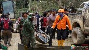 Hari Ke-5 Penanganan Banjir Bandang, Karo Ops Polda Papua Barat Tinjau Lokasi Bencana di Pegunungan Arfak