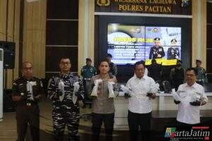 Polres Pacitan Ungkap Penyelundupan 27.650 Benur Ilegal, 2 Tersangka Diamankan
