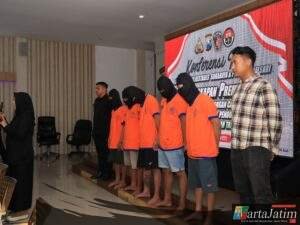 Polrestabes Surabaya Amankan Lima Orang Preman Mengaku Ormas yang Kuasai Lahan Kosong Milik Warga