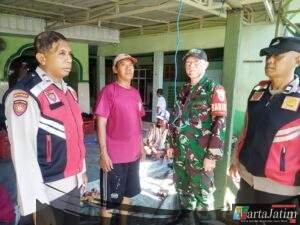Sinergi TNI-POLRI dan PEMUDA GKI KRIAN Jaga Keamanan Sholat Idhul Adha 1446 H di Masjid At-Taqwa Sidowaras Kraton Krian
