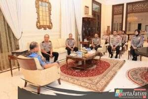 Dalam Rangka HUT Bhayangkara ke-79, Tim Mabes Polri Lakukan Anjangsana ke Mantan Kapolri Jenderal (Purn) Drs. Badrodin Haiti
