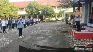 Polisi Pengasuh Siswa Datangi SMAN 1 Gurah,Ini 4 Pesan Penting Dari Kapolsek!
