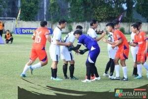 Polda Jatim Gelar Turnamen Sepak Bola Kapolda Cup 2025  di Hari Bhayangkara ke -79
