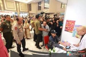 Polda Jatim Gelar Baktikes Hari Bhayangkara ke-79, Beri Layanan Kesehatan Gratis Belasan Ribu Warga Jawa Timur