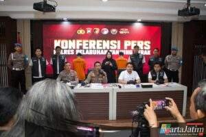 Polres Pelabuhan Tanjungperak Amankan 2 Tersangka Admin Grup Facebook “Gay Khusus Surabaya” Sebar Konten Asusila