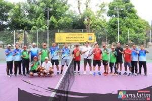 Kapolres Kediri Kota membuka Fun Game Tennis Dalam Rangka Meriahkan Hari Bhayangkara ke-79 Tahun 2025