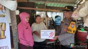 Sambut Hari Bhayangkara ke 79, Kapolsek Ngasem dan Bhayangkari beri Bantuan