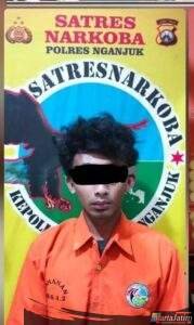 Polres Nganjuk Tangkap Pengedar Okerbaya di Jatikalen, 100 Butir Pil LL Diamankan