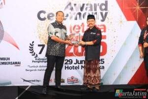 Kapolres Kediri Kota Mendapat Anugerah Penghargaan dari  Metaranews.co Dalam Menjaga Kamtibmas