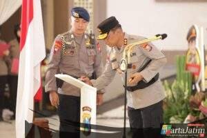 Kapolda Jatim Pimpin Sertijab Dirreskrimum dan Kapolres, Tegaskan Profesionalisme dan Sinergi Jadi Kunci Hadapi Tantangan