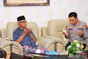 Kapolres Kediri Kota AKBP Anggi Saputra Silaturahmi ke Ketua Umum MUI KH. Muhammad Anwar Iskandar